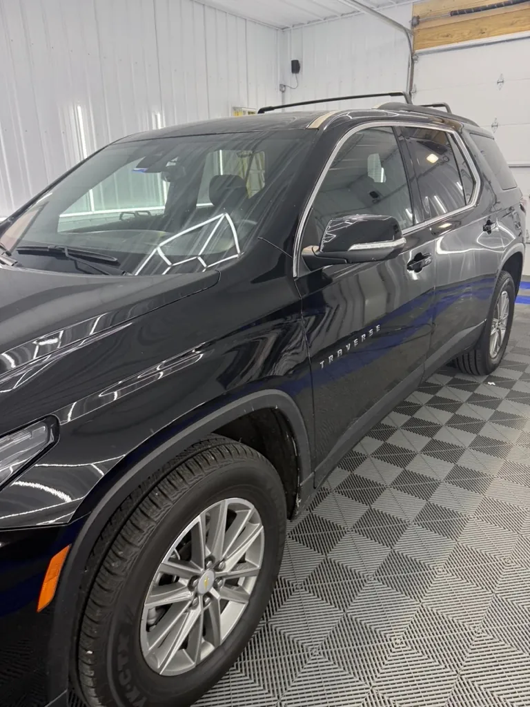 Chevrolet Tahoe after exterior detailing